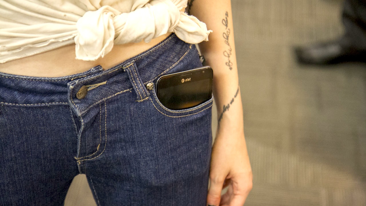 Giant Smartphones in Skinny Jeans: A Photoshoot